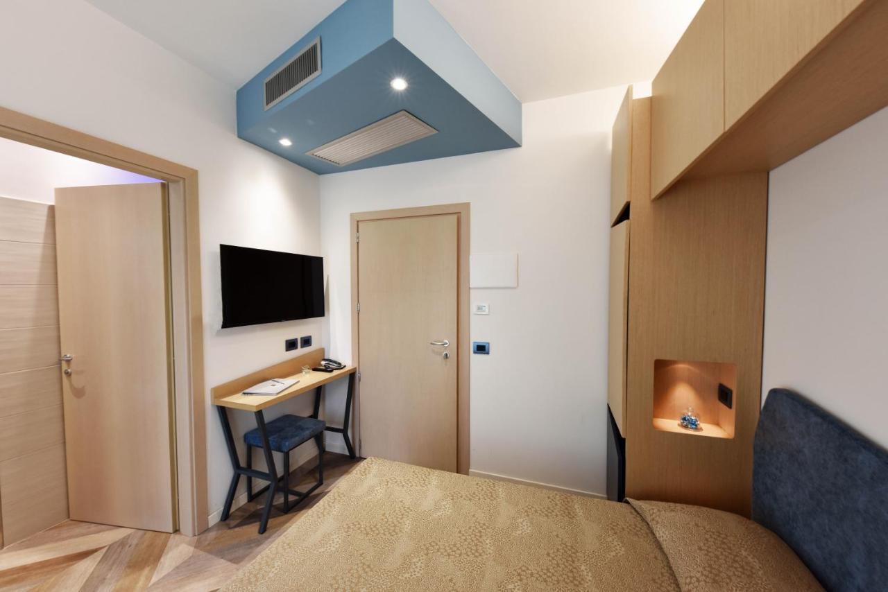 Color Hotel Rimini Ngoại thất bức ảnh